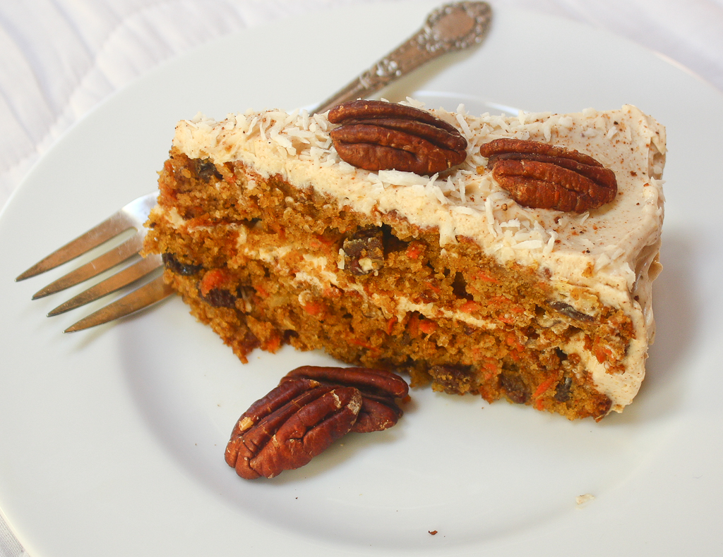 Paleo carrot cake at your service! (Or dis-service!)